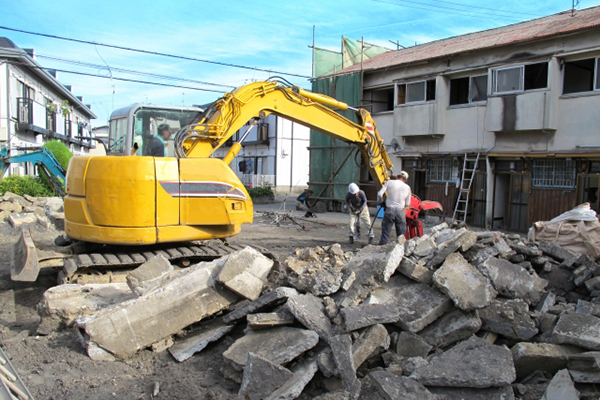 建物の解体工事の坪単価や内訳を理解して 解体見積もりの正しい見方を解説 土地の相続 経営ならhome4uオーナーズ